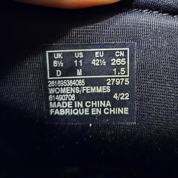 New in box Cloudsteppers by Clarks Nacy Booties - Picture 5 of 6